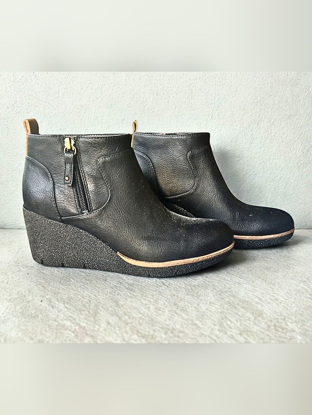 NEW NWOT Dr. Scholl's Black Wedge Zip Ankle Booties